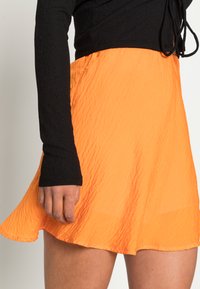 Gina Tricot SOFIE SKIRT - Minissaia - turmeric