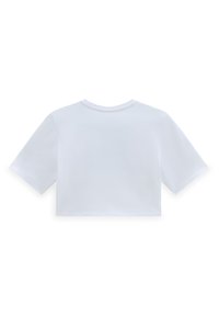 Camiseta corta blanca hecha de algodón suave, con mangas cortas, cuello redondo y una textura suave sin patrones o acentos visibles.