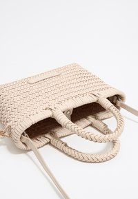 Bimba Y Lola Torba čez telo - arena