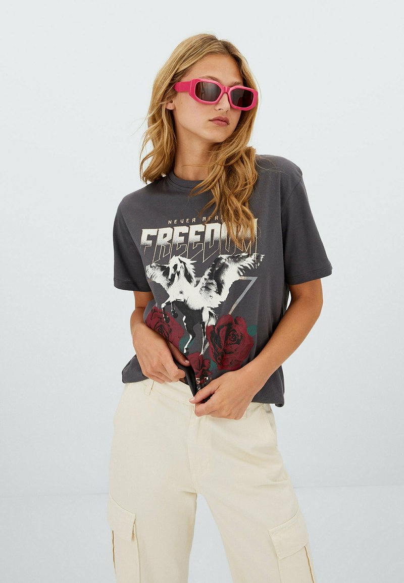 Stradivarius T-shirt z nadrukiem - Zalando.pl