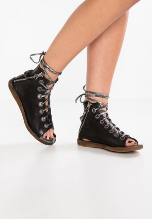 Ankle cuff sandals - black