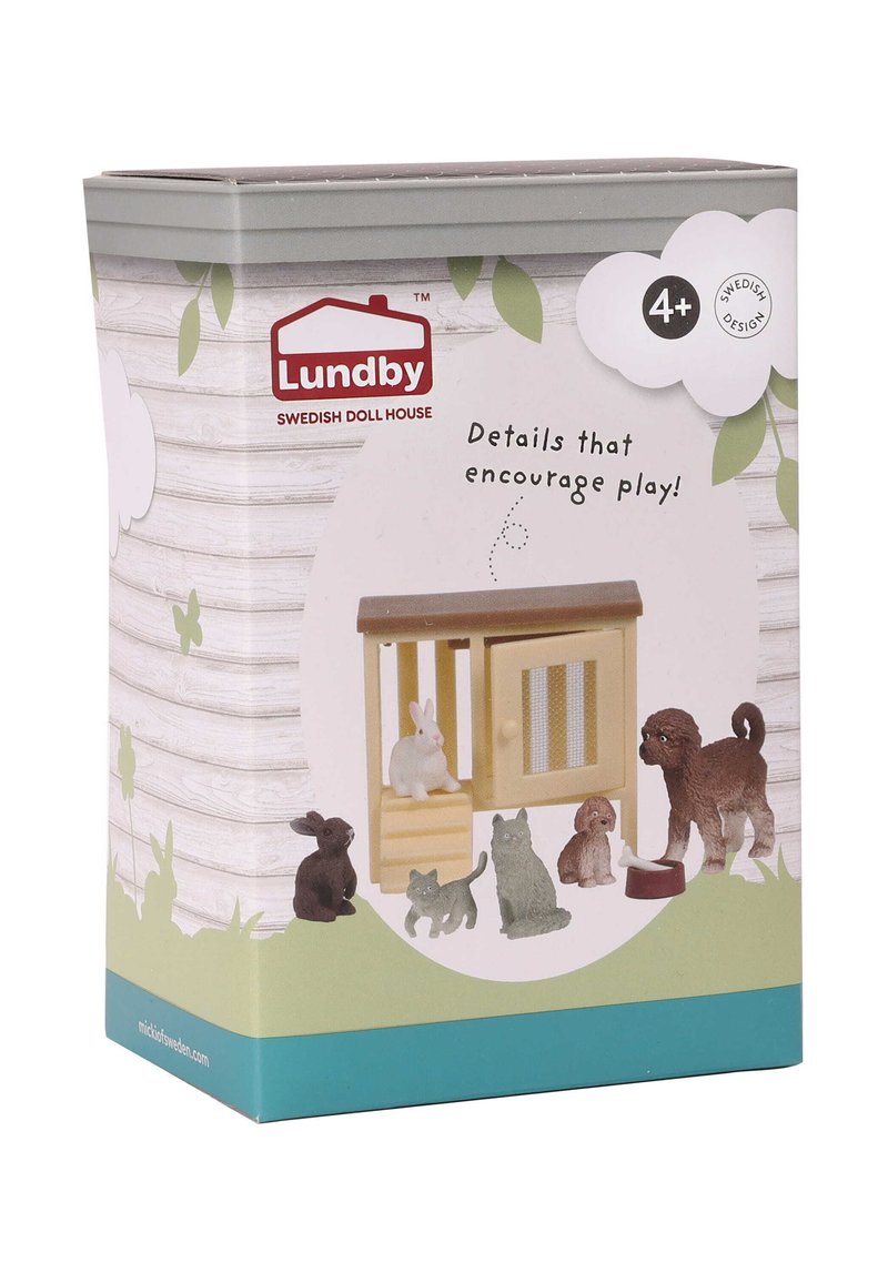 Lundby poppenhuisset met accessoires, waaronder een houten dierenken met dieren: konijn, hond, katten en konijnen, in verschillende kleuren en texturen.