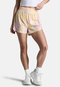2XU - AERO HI-RISE  - Sports shorts - pixel lemon-white reflective Thumbnail Image 1