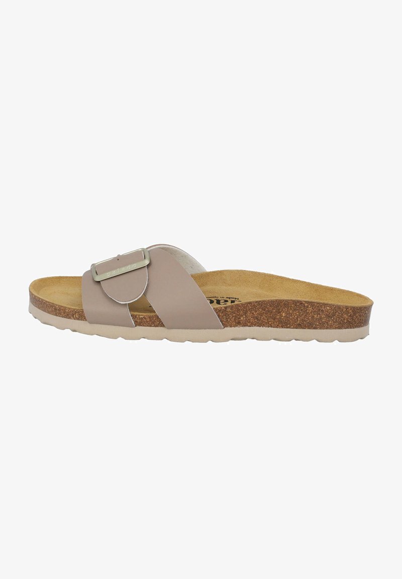 Ljusbeige slide-sandal med en bred rem och en metallspänne. Korkfotbädd och texturerad gummiyttersula för komfort och stabilitet.