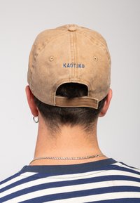 Kaotiko UNISEX - Pet - dark camel