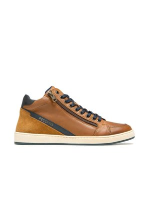 Sneaker montante en cuir marron et bleu marine. Comprend des accents en daim, des lacets ronds, un détail de zipper et une semelle blanche contrastante.