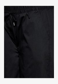 Geselecteerd, schwarz