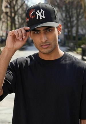New Era, 9FIFTY    OUTDOOR FISH NEW YORK YANKEES - Gorra - black