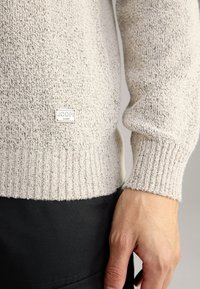 JOOP! Jeans BOHDAN - Strickpullover - beige