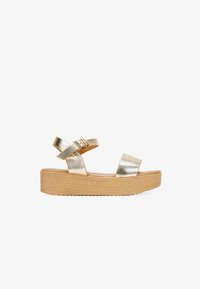 Unselected, oro
