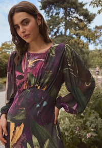Next REGULAR FIT - KEW COLLECTION LONG SLEEVE - Maxiklänning - black floral print