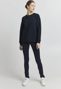 Oxmo OXHOLMA - Sweatshirt - total eclipse