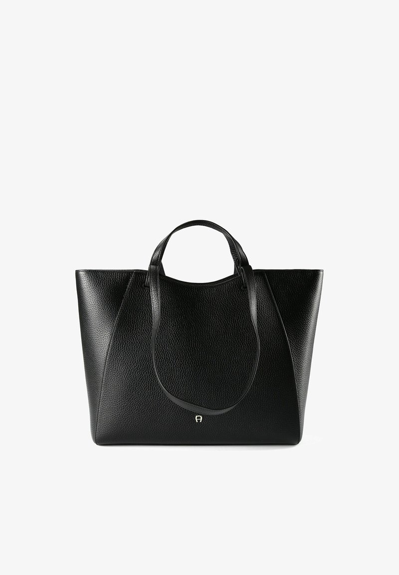 Schwarze Ledertasche mit strukturierter Oberfläche, weitem Öffnung, zwei stabilen Griffen und minimalistischem Design. Auf der Vorderseite befindet sich ein kleines Logodetail.