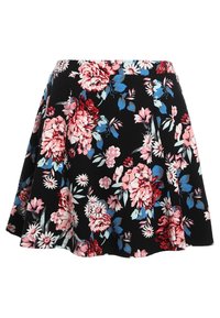 Falda negra con estampado floral que presenta grandes flores rosas y azules sobre un tejido ligero. Diseño acampanado con pliegues, corte a la altura de la rodilla. Textura suave.