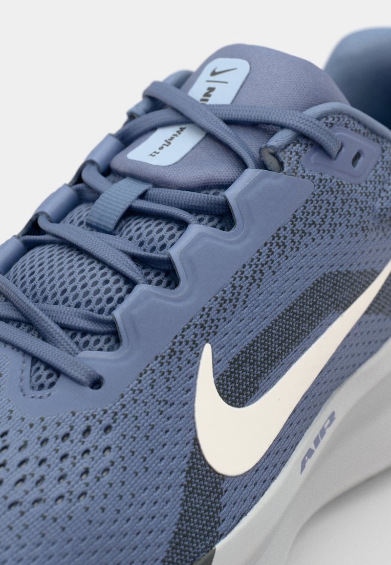 Nike Performance AIR WINFLO 11 - Chaussures de running sur route - world indigo/sail/light armory blue/anthracite/summit white/pure platinum