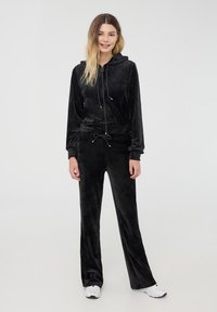 Terranova Felpa con zip - nero