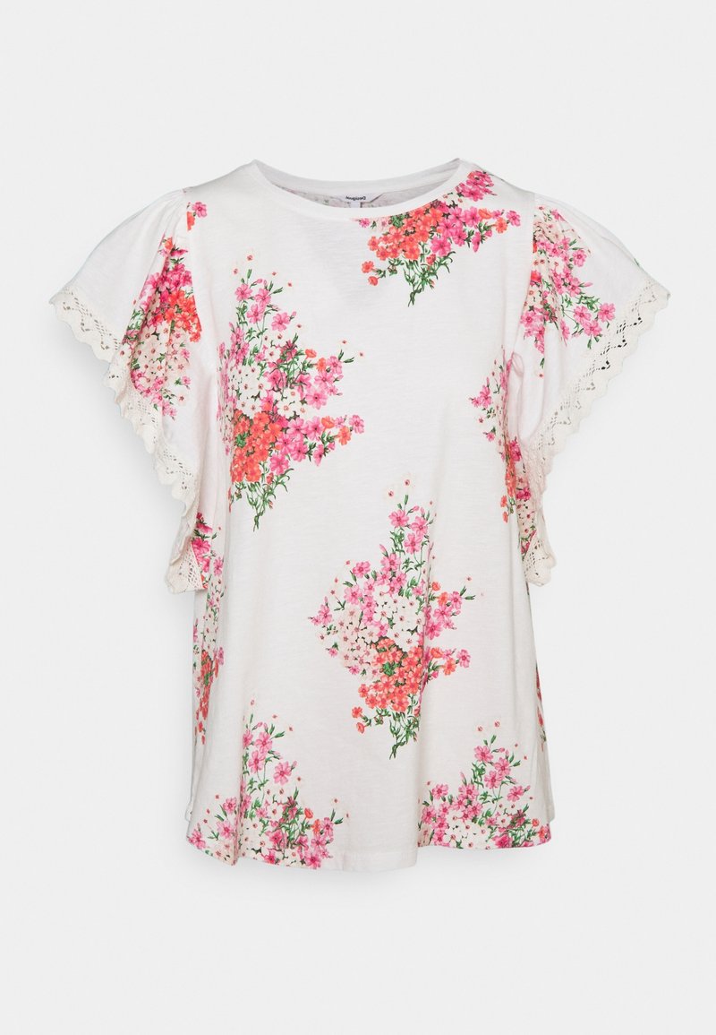 Blusa blanca de manga corta con un patrón floral de flores rosas y rojas, detalles de encaje con forma de onda en las mangas y un escote redondo.