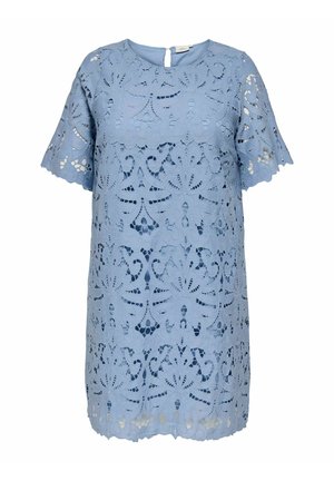 Hellblaues kurzärmeliges Kleid mit floralem Spitzenmuster und wellenförmigen Kanten, mit rundem Ausschnitt und Knopfverschluss am Rücken mit Schlüsselloch.