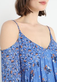 edc by Esprit Vestido informal - blue