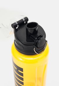 Puma SPORSTYLE LARGE WATERBOTTLE UNISEX - Kulacs - sun stream