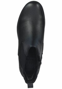 Schwarze Leder-Stiefelette mit glatter Oberfläche, elastischen Seitenteilen und einer Zuglasche an der Rückseite für einfaches An- und Ausziehen.