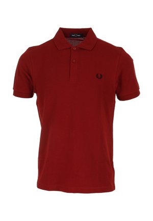 Polo shirt rossa in cotone, con colletto classico, maniche corte e logo ricamato nero sul lato sinistro del petto.