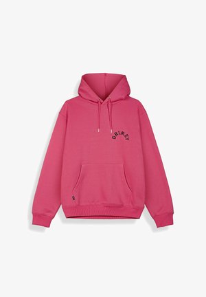 Sudadera con capucha rosa con bolsillo canguro frontal, capucha con cordón, puños acanalados y texto "GRIMEY" en negro en el pecho izquierdo.