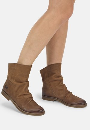 Felmini STIEFELETTE - Lage laarzen - cobre