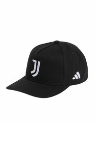 Cappello nero realizzato in tessuto, con visiera curva, logo ricamato bianco e tre strisce bianche sul lato. Design classico.