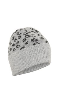 Berretto lavorato a maglia grigio con macchie leopardate nere, caratterizzato da una texture a coste e un risvolto nella parte inferiore.