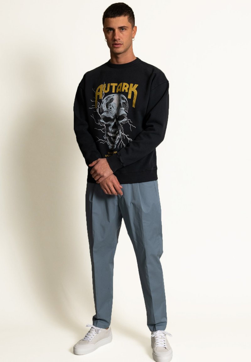 Herren Kapuzenpullover | Autark FIO Sweatshirt offblack/schwarz - GJ29196 Herren Kapuzenpullover | Autark FIO Sweatshirt offblack/schwarz - GJ29196