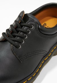 Dr. Martens 8053 - Casual lace-ups - black