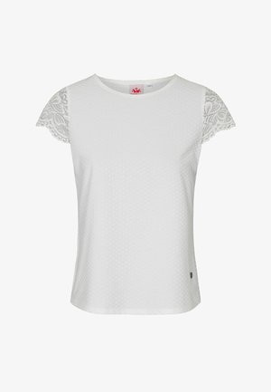 Weißes kurzärmliges Oberteil mit strukturiertem Muster und Spitzenbesatz an den Ärmeln. Der Stoff ist glatt, mit einem kleinen Logo-Detail am Saum.