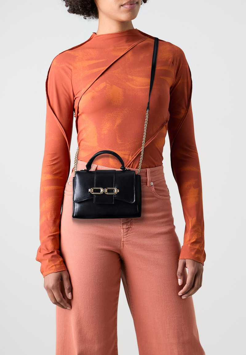 Pieces PCCINNA CROSSBODY BAG - Τσάντα χειρός - black detail