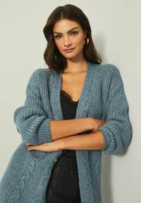 Lipsy MIXED CABLE REGULAR FIT - Kardiganas - chambray blue