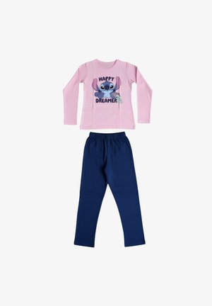 Maglia rosa a maniche lunghe con personaggio dei cartoni animati che tiene un peluche e scritta "Happy Dreamer", abbinata a pantaloni blu scuro tinta unita.