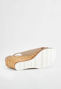Next FOREVER COMFORT BOW REGULAR WIDE FIT - Sandály na platformě - shimmer