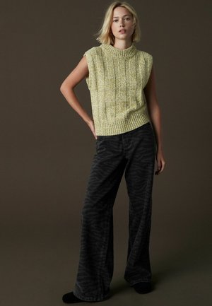 Next SLEEVELESS CHUNKY REGULAR FIT - Strickpullover - green nautral twist