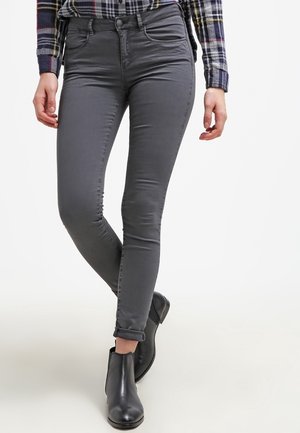 Jeansy Skinny Fit