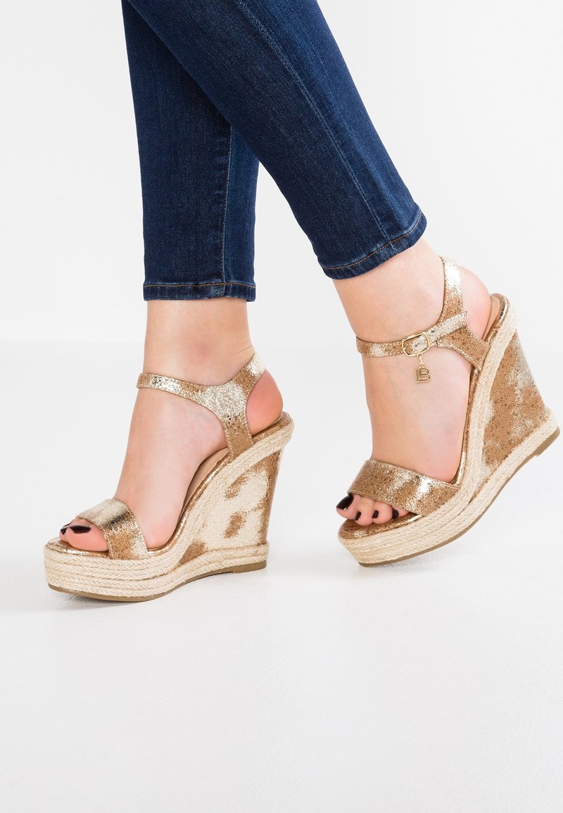 Laura Biagiotti Sandali con tacco - gold-coloured