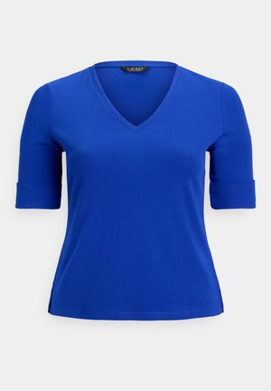 Lyst blå kortermet topp for kvinner med V-hals og brettete mansjetter, vist på en enkel hvit bakgrunn.