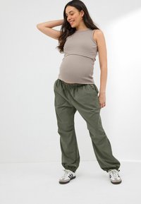 Next REGULAR FIT zielony