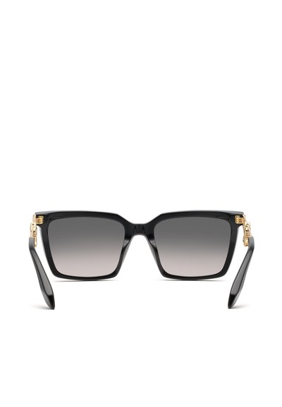 Lunettes de soleil carrées noires avec verres gris dégradés et charnières décoratives dorées sur les branches.