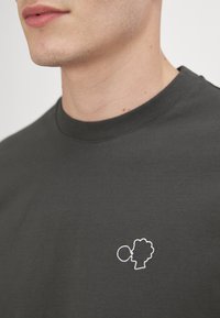 arrels Barcelona Apdrukāts T-krekls - black