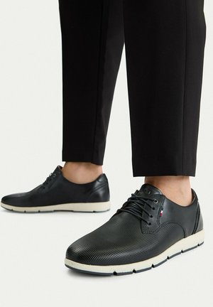 Lasocki, LASOCKI MEN'S NAVY BLUE LOW SHOES - Zapatos con cordones - blue