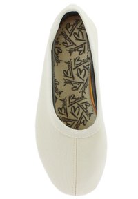 White ballet flat made of textured material, featuring a rounded toe and a cushioned insole with printed branding. No visible accents.