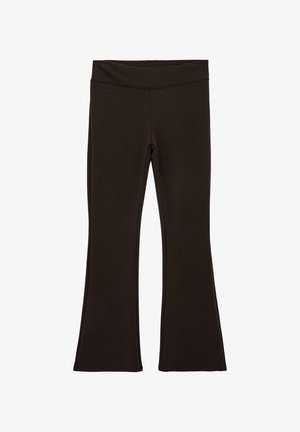 Pantaloni da yoga neri svasati con fascia in vita larga, aderenti sulle cosce, realizzati in tessuto elastico e liscio.