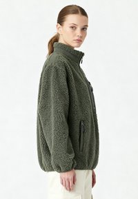 Mira Paris UNISEX - Giacca in pile - khaki