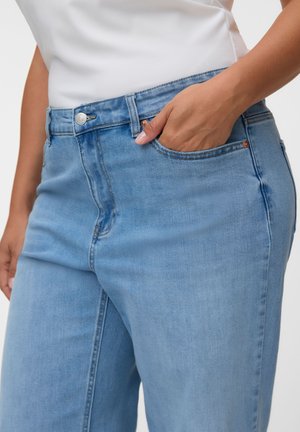 Vero Moda Curve VMCOLIVIA - Wide leg - light blue denim