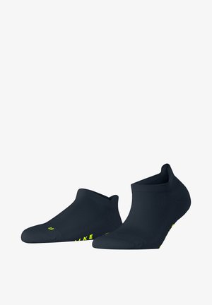 Calcetines de longitud de tobillo en un oscuro azul marino con un tejido texturizado; presenta un logotipo en neón amarillo. Ajuste suave y ceñido, adecuado para actividades deportivas.